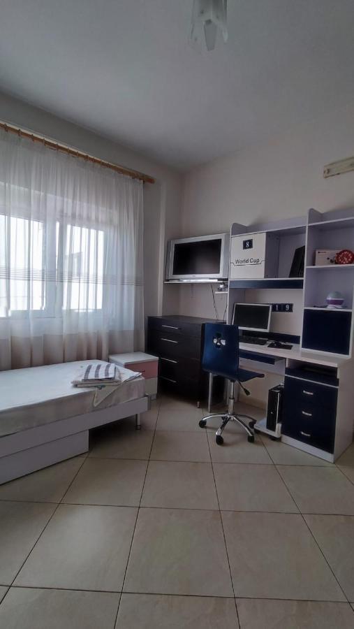 Lolu Apartment Plus Privat Parking Vlorë Exterior foto